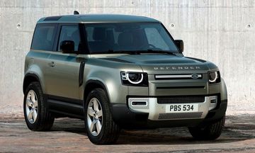 Land Rover Defender 2024 mang đến 2 tùy chọn động cơ xăng và dầu