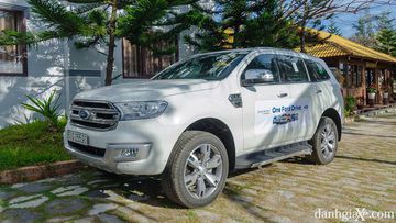 Ford Everest 2017 được nhập khẩu nguyên chiếc