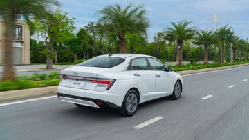 Đặc biệt phiên bản Accent Cao cấp nâng cấp hệ thống an toàn chủ động thông minh Hyundai SmartSense