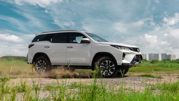 Đánh giá Toyota Fortuner 2023 về tổng quan, bản nâng cấp lần này vẫn chưa thực sự hấp dẫn