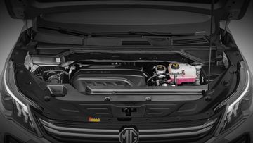 MG G50 2025 được trang bị cơ cấu động cơ tăng áp và hộp số tự động ly hợp kép khá hiện đại