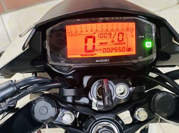 Satria 2023 sở hữu màn hình đồng hồ LCD dạng kỹ thuật số toàn phần