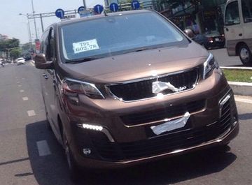 Traveller trên đường phố Đà Nẵng