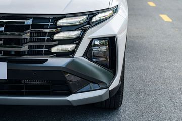 Hyundai Tucson 2025 trang bị đèn pha LED tự động trên tất cả phiên bản