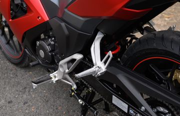 Cung cấp sức mạnh cho Honda Winner X 2023 là động cơ xi-lanh đơn 150cc, DOHC làm mát bằng dung dịch