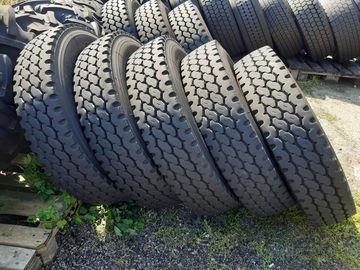 Lốp ô tô Bridgestone Trucks & Buses Tyres dành cho xe chuyên dụng