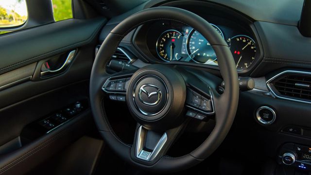 Đánh giá Mazda CX-5 2024: Ngoại hình hiện đại, thực dụng & an toàn cao V-l-ng-101211