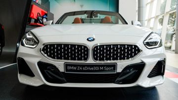 Cụm lưới tản nhiệt “hai quả thận” kiểu mới