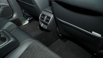Hệ thống điều hòa Honda Civic 2025 trang bị tiêu chuẩn cửa gió cho hàng ghế sau