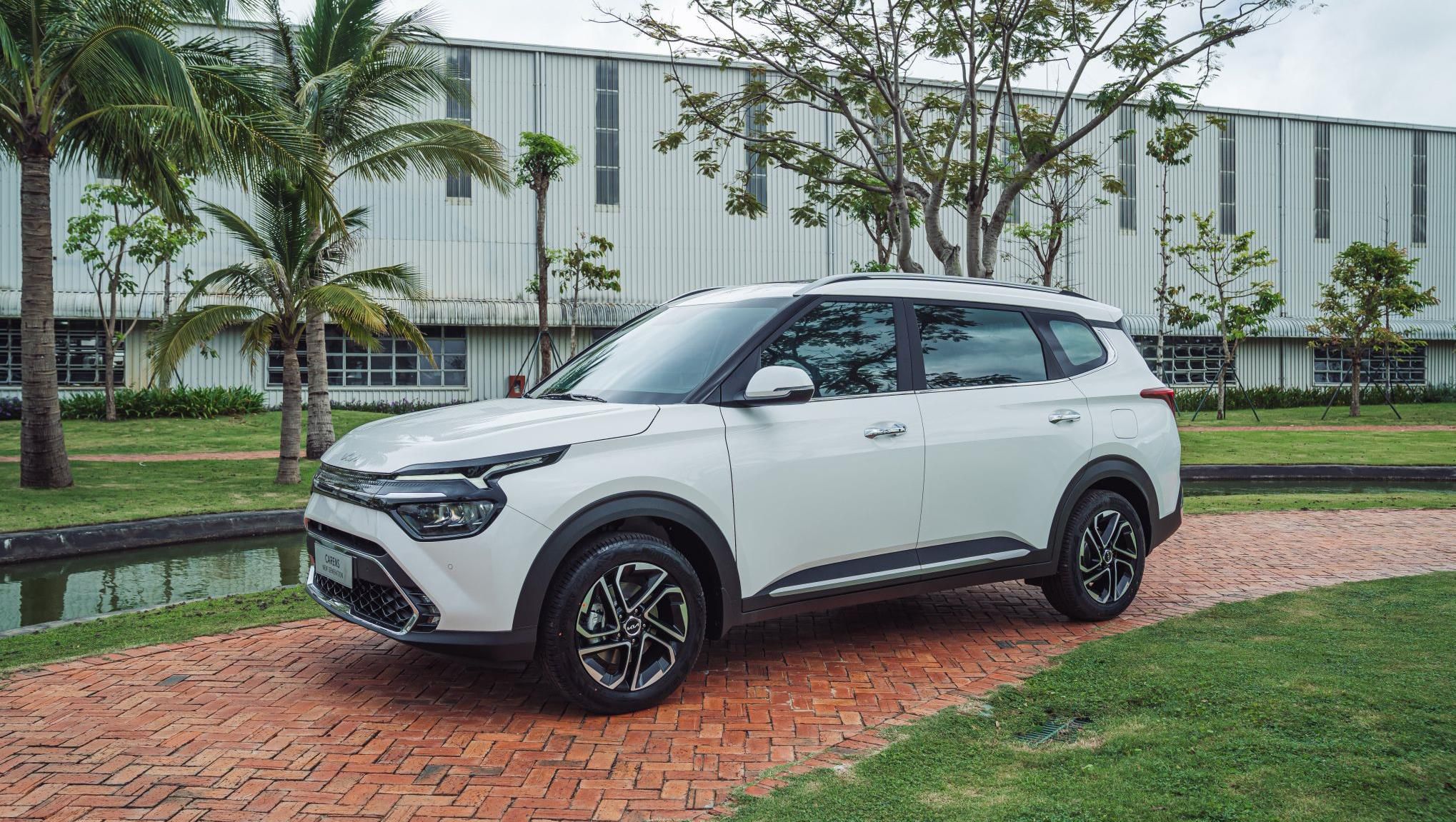 Đánh giá nội thất KIA Carens 2024: khoang lái, các hàng ghế, tiện nghi