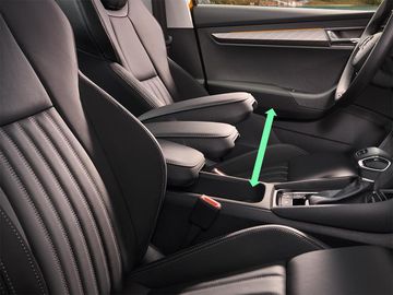 
Bệ tì tay có thể tùy chỉnh để phù hợp với người cầm lái
