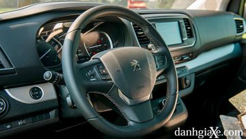 Danh gia so bo xe Peugeot Traveller 2019