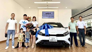 Khách hàng sẽ được nhân viên chăm sóc tận tình chu đáo