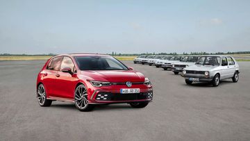 Tám thế hệ của Golf – 50 năm thành công và hơn 37 triệu chiếc được sản xuất.