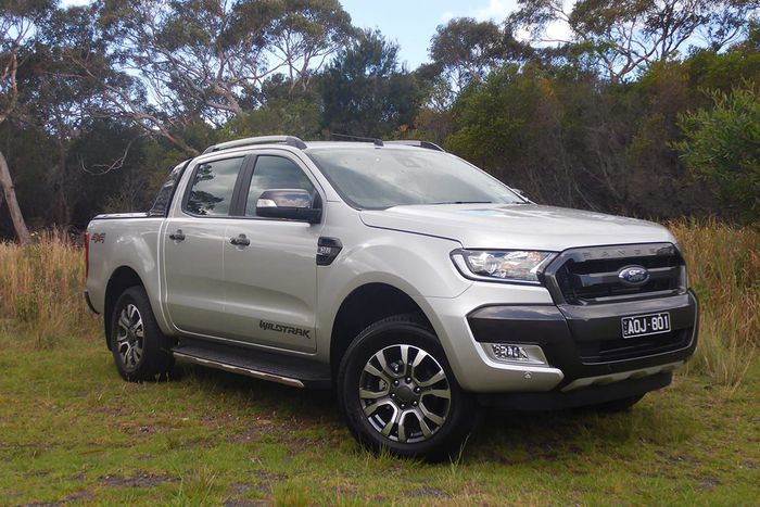 Giá Lăn Bánh Các Phiên Bản Ford Ranger 2018