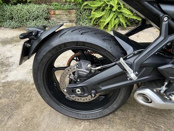 Thắng trước và thắng sau sử dụng của thương hiệu Nissin