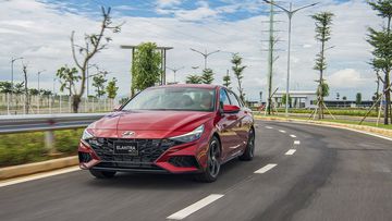 Hyundai Elantra 2024 bản N-Line có thể tăng tốc nhanh chóng từ 0 - 100km/h chỉ trong khoảng 7,7 giây