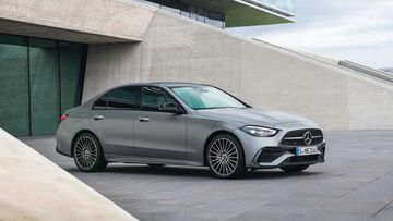 C-Class thế hệ mới có phần đầu xe dài hơn so với chiều dài tổng thể