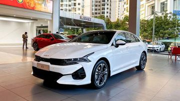 KIA K5 thu hút người nhìn với phần ngoại thất thể thao, năng động