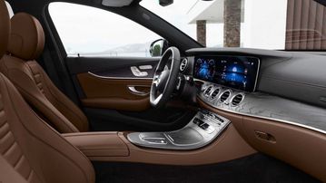 Phiên bản Mercedes-Benz E-Class 2021 chính thức ra mắt