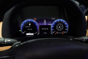 Đồng hồ lái Toyota Alphard 2025 hiện đại hơn với màn hình hiển thị đa thông tin TFT 12,3 inch