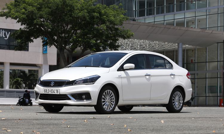 Đánh giá Suzuki Ciaz 2023: giá, khuyến mãi, nội ngoại thất