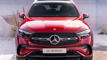 Cản trước của Mercedes-Benz GLC 2023 cũng được tinh chỉnh nhằm tối ưu lực cản không khí