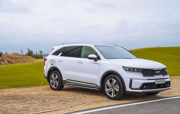 Sorento PHEV có kích thước tổng thể là 4.810 x 1.900 x 1.700 (mm), chiều dài cơ sở 2.815 (mm).