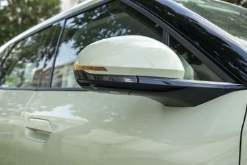 Gương chiếu hậu BYD ATTO 2 2025 trang bị đầy đủ tính năng hiện đại