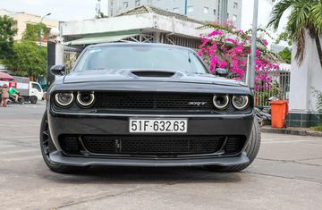 Dodge Challenger SRT Hellcat sử dụng động cơ 6.2L HEMI® siêu nạp (Supercharged) cho công suất tối đa 707 mã lực