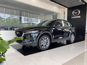  Mazda CX-5 2023 được đánh giá là một mẫu xe cân bằng rất tốt các yếu tố từ kiểu dáng, trang bị, vận hành đến giá bán