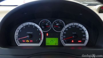 Với dòng Chevrolet Aveo tầm trung này, chúng tôi khuyên sử dụng dòng dầu nhớt ô tô chuyên dụng cho xe máy xăng: DENTO ™ Eco Gasoline 10W-40 SN/CF. Với dòng Chevrolet Aveo tầm trung này, chúng tôi khuyên sử dụng dòng dầu nhớt ô tô chuyên dụng cho xe máy xăng: DENTO ™ Eco Gasoline 10W-40 SN/CF.