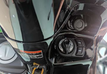 Công nghệ khóa thông minh Smartkey chỉ có trên phiên bản cao cấp và giới hạn 