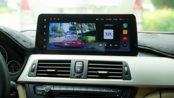 Camera trước ghi hình 1080 và cảnh báo ADAS