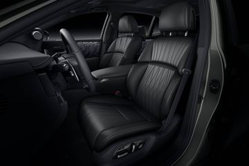 Tính năng massage đa liệu trình cũng là tiêu chuẩn ở hàng ghế trước. 