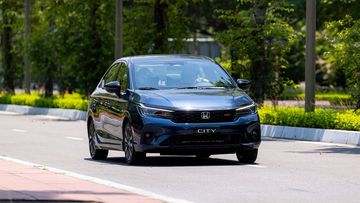 Vô lăng Honda City 2023 tiếp tục trang bị trợ lực lái điện (EPS)