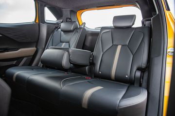Hàng ghế thứ hai Mitsubishi Xforce 2024 có 8 mức ngả lưng khác nhau, phù hợp với mọi lứa tuổi trong gia đình