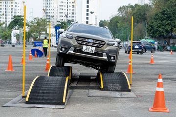 Xét về thông số, động cơ trên Outback nói riêng hay những chiếc Subaru nói chung chưa bao giờ thực sự nổi trội trong tầm giá.