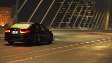 Tính năng đèn chiếu xa tự động giúp tôi nhàn hơn khi đi ban đêm