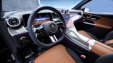 Phiên bản GLC 300 4MATIC trang bị vô lăng 3 chấu D-cut hoàn toàn mới