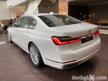 Danh gia so bo xe BMW 740Li LCI 2020