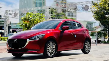 Mazda 2 có vẻ ngoài lịch lãm, sang trọng