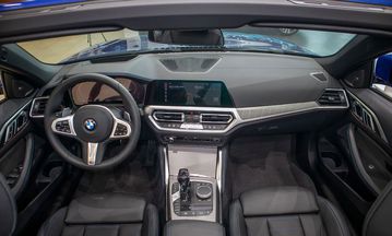 Hệ thống tiện nghi - giải trí của BMW 430i Convertible M Sport sẽ mang đến cho khách hàng sự thư giãn và tận hưởng tối đa
