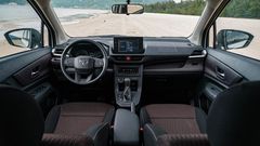 Toyota Avanza Premio 2023 cũng mang đến cho người dùng một không gian nội thất rộng rãi, thoáng đãng