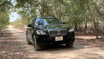 Khác biệt về thiết kế giữa các phiên bản trên X3 xuất hiện ngay ở phần đầu xe.