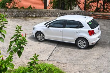 Volkswagen Polo biến thể hatchback với thân xe uyển chuyển