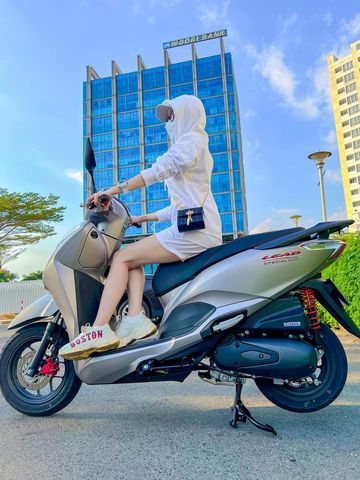 Honda Lead 2024 gây ấn tượng với khả năng bám đường tốt