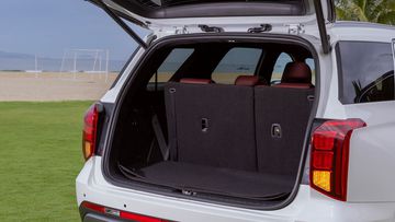 Hyundai Palisade 2024 cũng trang bị cốp chỉnh điện thông minh