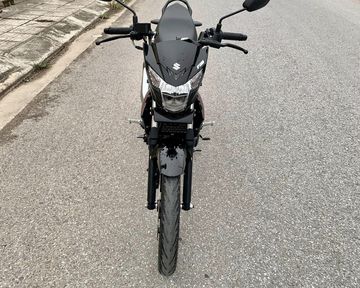 Hiệu năng chiếu sáng của cụm đèn trước trên Suzuki Raider 2023 cũng được đánh giá khá tố