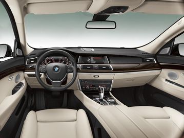 Luxurious interior on Series 5 2016 version